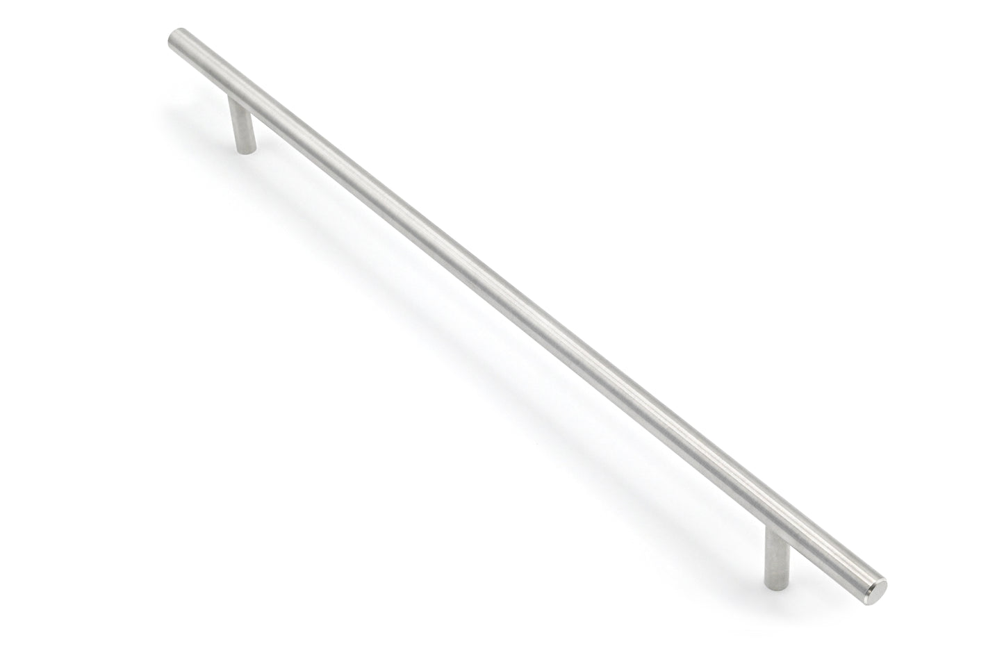 Metallic cabinet handle