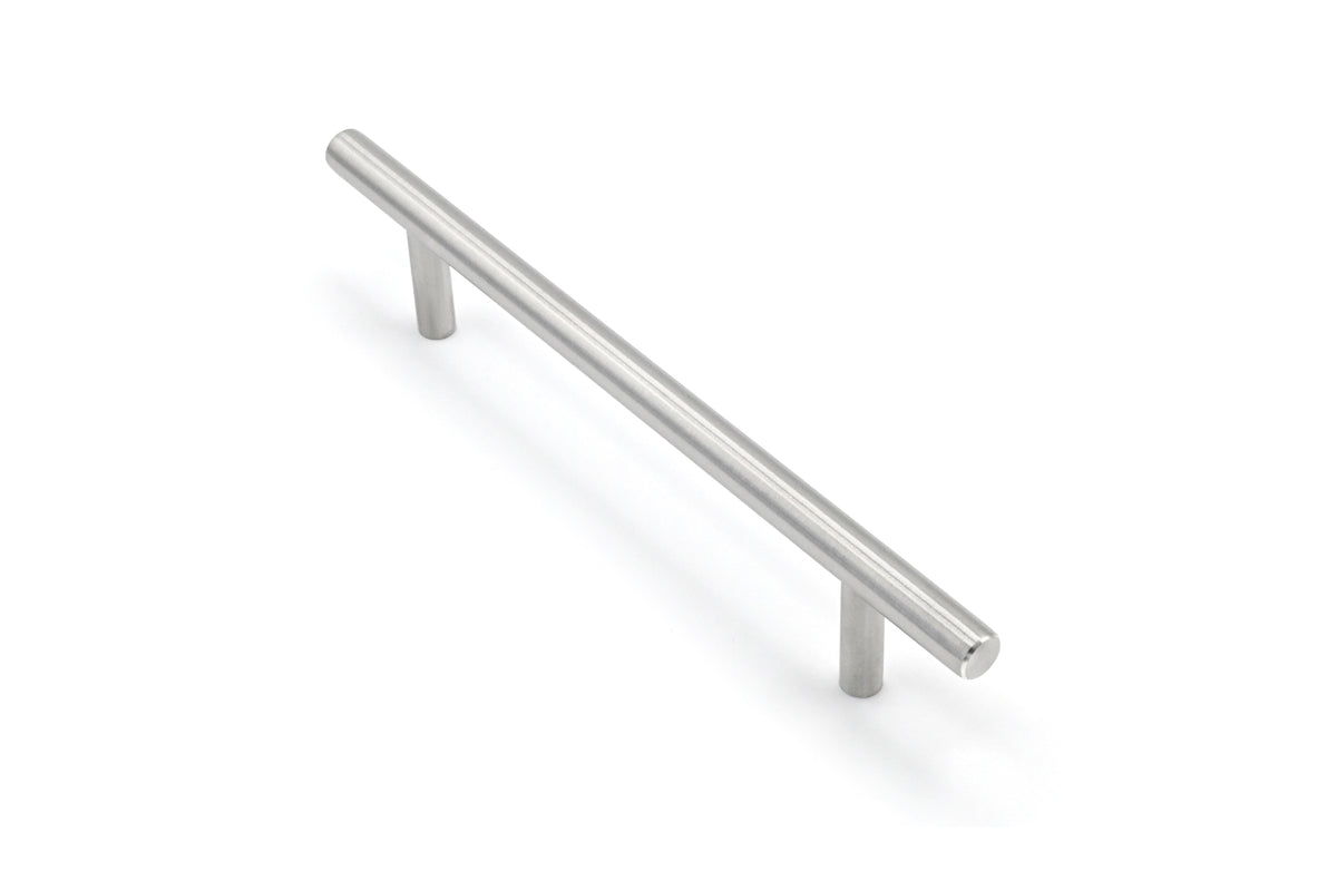 Metallic cabinet handle