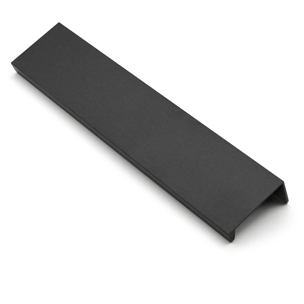 Elanora Cabinet Lip Pull